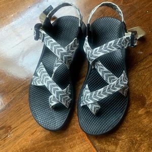 Women’s Chaco sandals like new condition size W8
